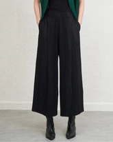Designer Japanese-Inspired Pleated Plissé Travel Trousers